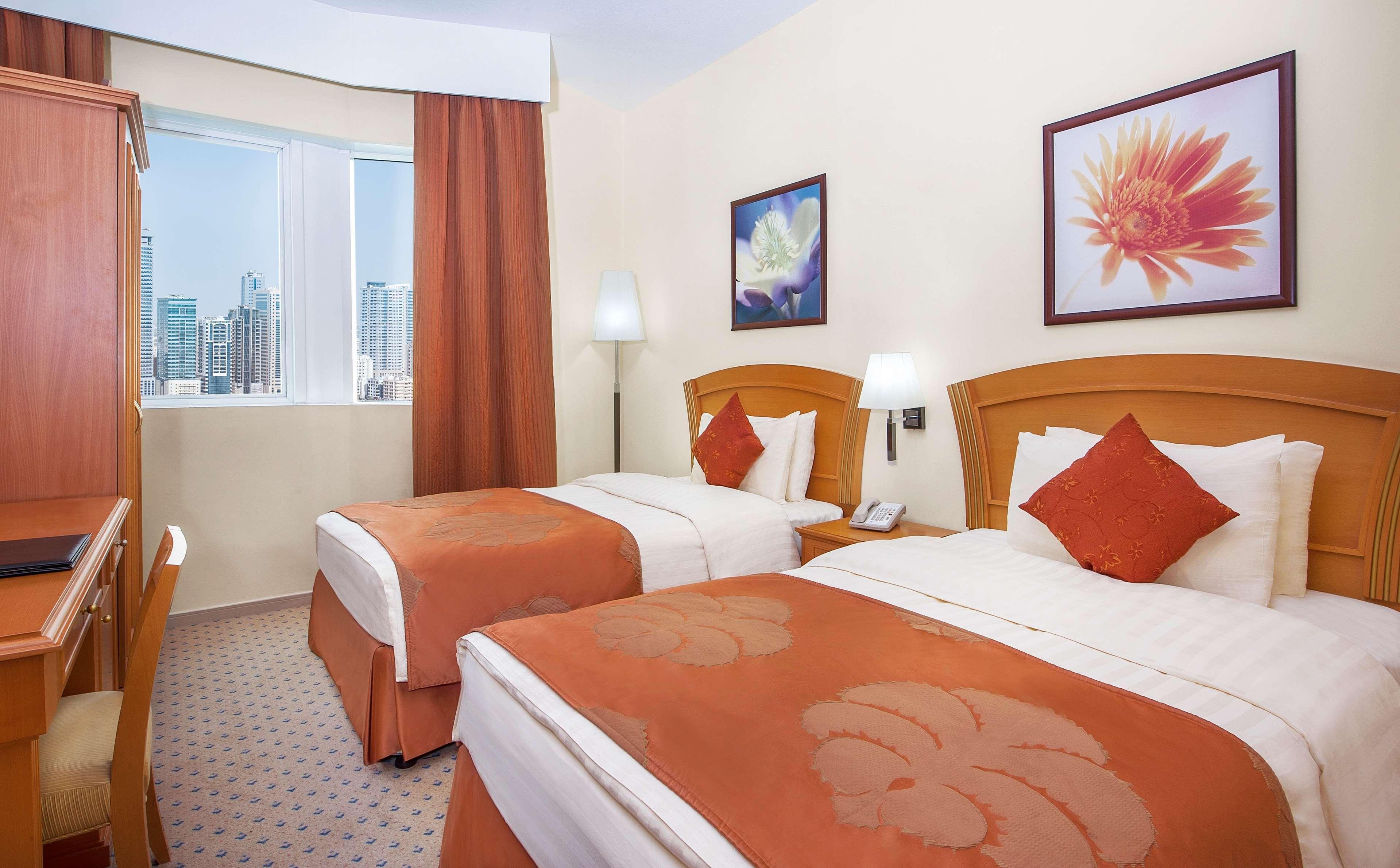 Golden Tulip 4* Sharjah