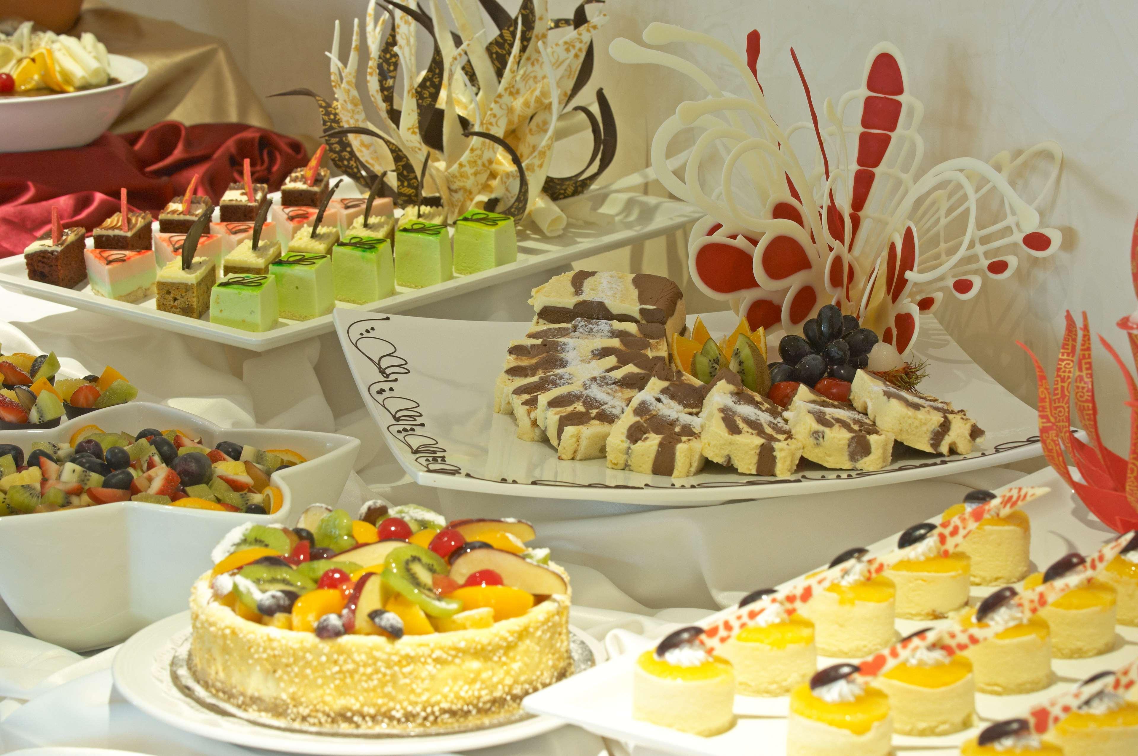 Golden Tulip 4* Sharjah