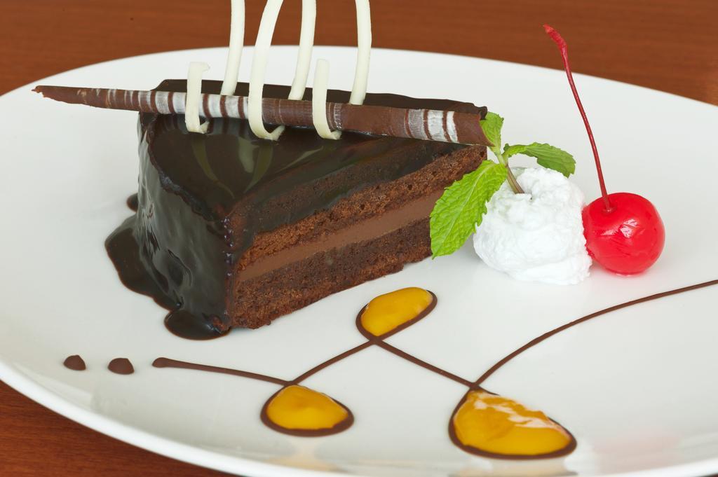 Golden Tulip 4* Sharjah