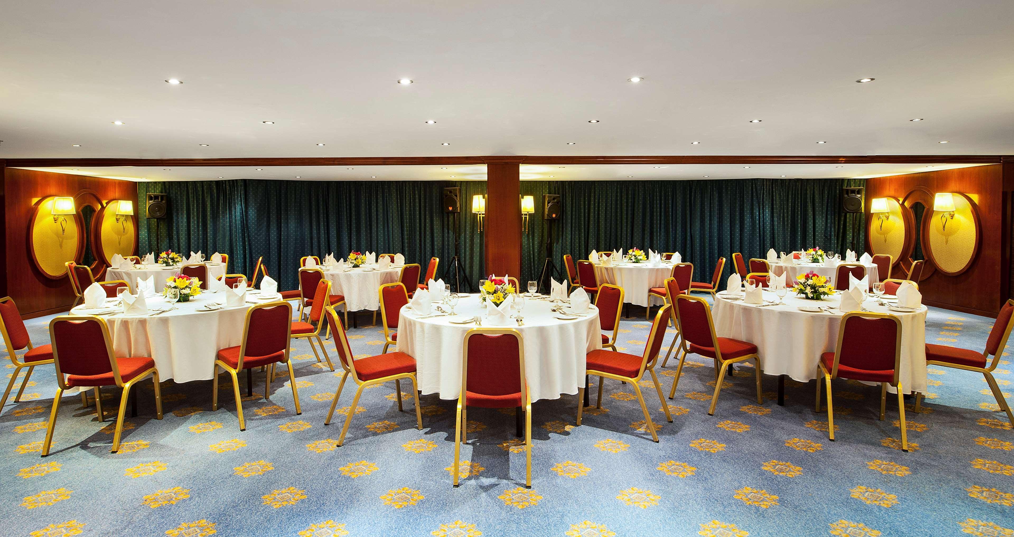 Golden Tulip 4* Schardscha
