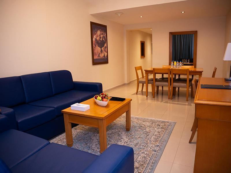 Golden Tulip 4*