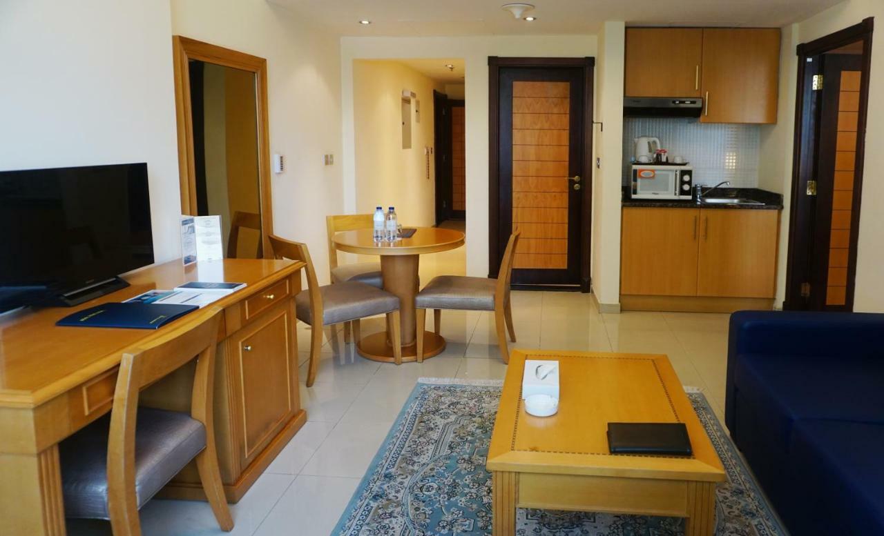 Golden Tulip 4*